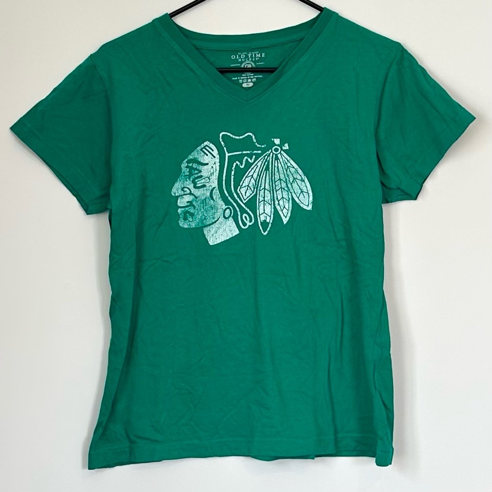 Chicago Blackhawks Women’s Green Short Sleeve Tee - Size: Medium